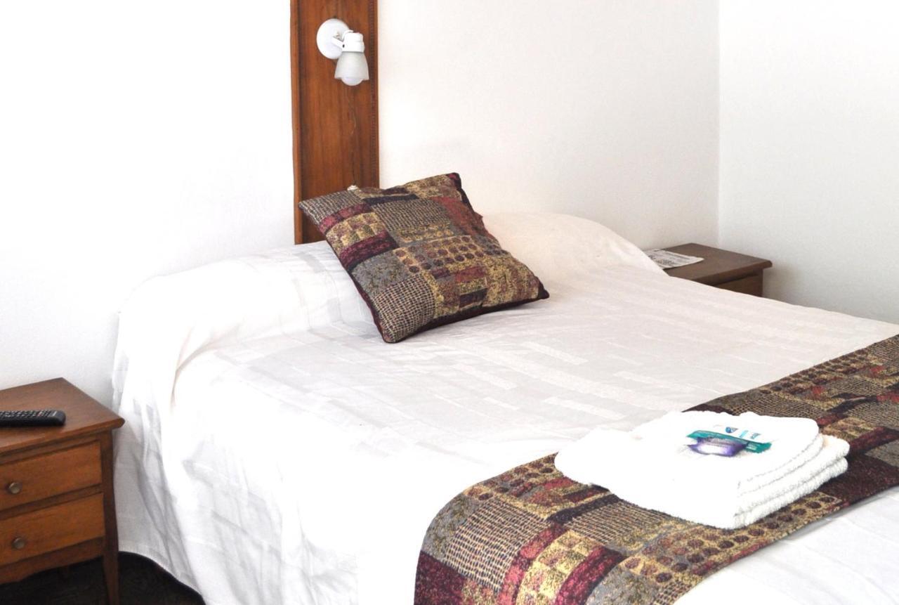 Hotel Venezia Necochea Buitenkant foto